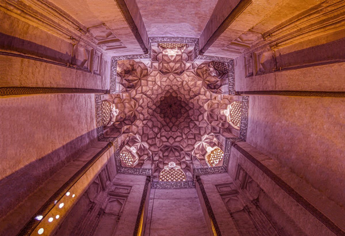 Fatemeh Hosein Aghaei, Sheykh Abdussamad Mausoleum in Isfahan, Iran