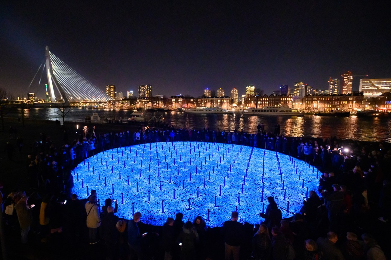 "Levenslicht" by Daan Roosegaarde @ Rotterdam, Olanda