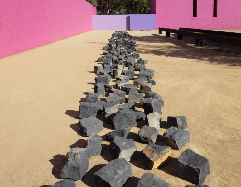 Richard Long, “Orizaba to Urique River Deep Mountain High,” Cuadra San Cristóbal, designed by Luis Barragán, Mexico City. Copyright Richard Long; Courtesy Lisson Gallery. Photo by Sebastiano Pellion Di Persano