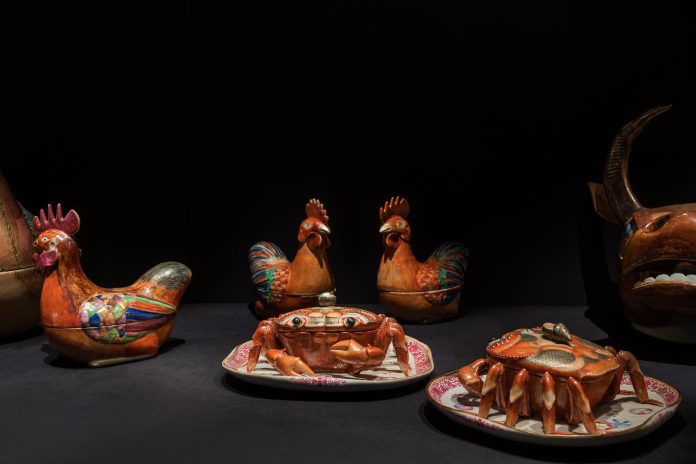 “The Porcelain Room – Chinese Export Porcelain”, a cura di Jorge Welsh e Luísa Vinhais , Fondazione Prada, Milano 30.1 – 28.9.2020,  Foto: Delfino Sisto Legnani , Courtesy Fondazione Prada