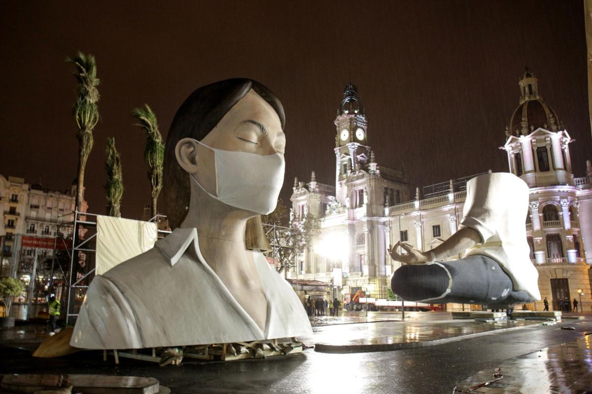 "Esto tambien pasará" by Escif @ Las Fallas Festival, Valencia