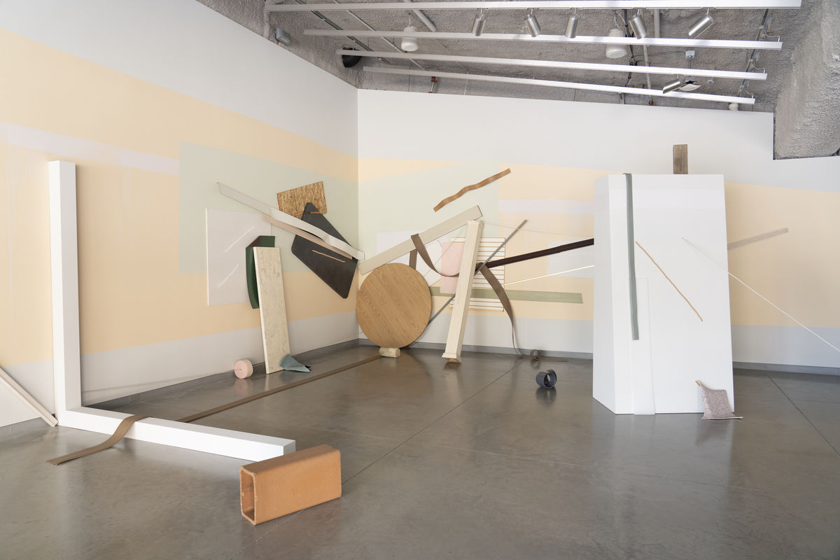 Katie Bell, Standing Arrangement, 2019. Photo by Jessica Bingham. Courtesy of University Galleries at Illinois State