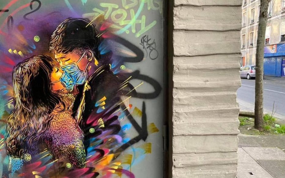 L’amour au temps du coronavirus by C215 @ France