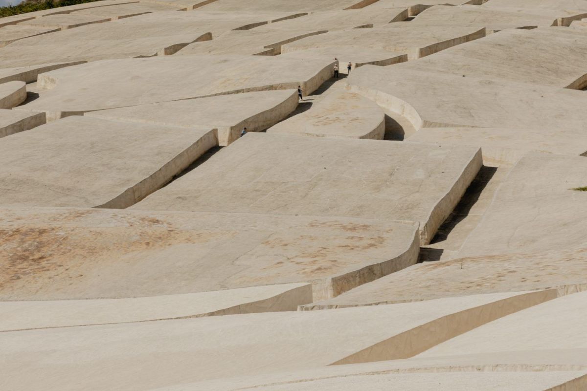 Cretto di Burri by Daniel Farò