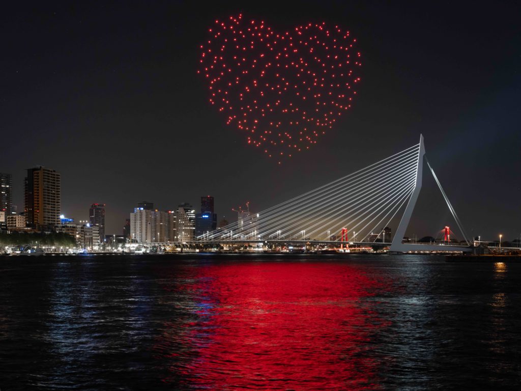 Studio Drift's Franchise Freedom Rotterdam (2020). Foto © Ossip_van_Duivenbode