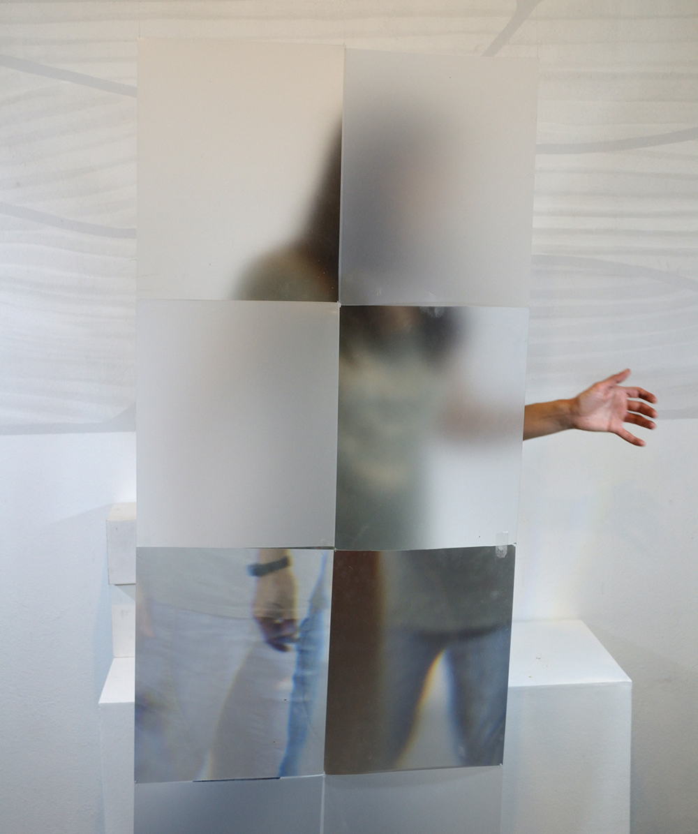 Sperimentazione su fogli magici. Ambu-Picci Production