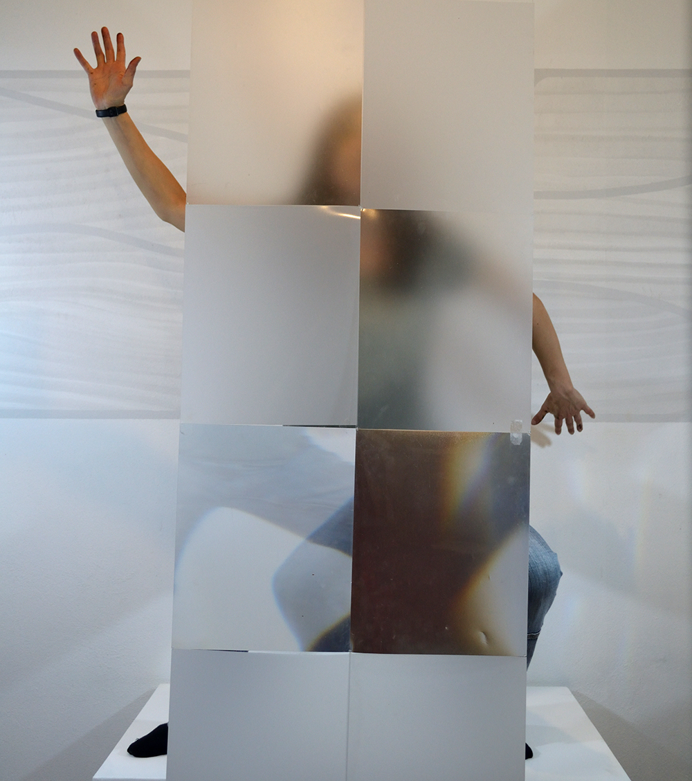 Sperimentazione su fogli magici. Ambu-Picci Production