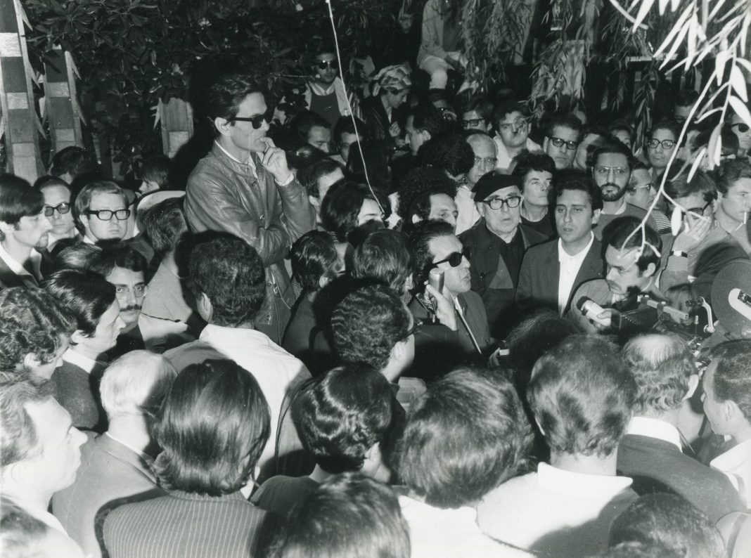 Manifestazione e contestazioni alla Mostra del Cinema (in foto: Pier Paolo Pasolini e Cesare Zavattini) 29. Mostra Internazionale d'Arte Cinematografica di Venezia, 1968 Fotografia: Giacomelli