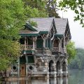 Casa sul lago. Upper St. Regis Lake, Camp Topridge, Paul Smiths, New York, Maple Island Log Homes