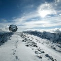 Our Glacial Perspectives by Olafur Eliasson. Il sito di installazione Our Glacial Perspectives in cima al ghiacciaio Hochjochferner in Alto Adige, Italia