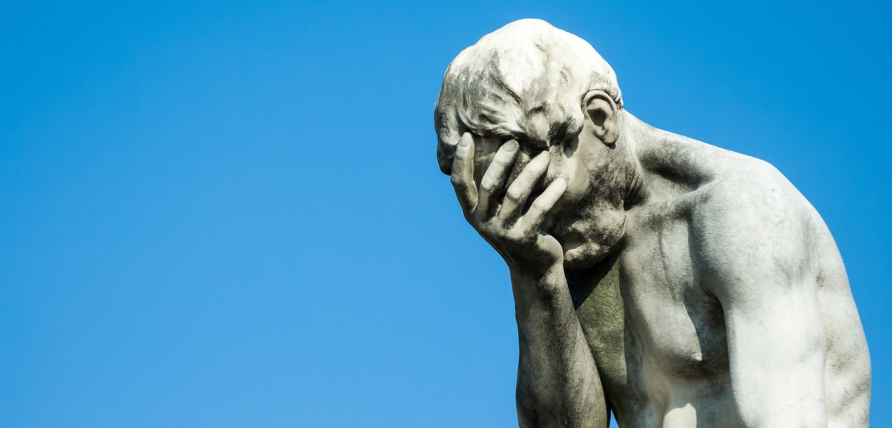Frammento della statua di Caino di Henry Vidal nel Giardino delle Tuileries a Parigi, Francia