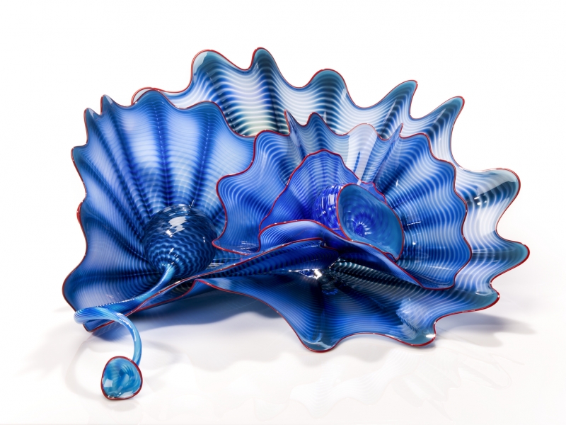 Dale Chihuly, Kingfisher Blue Persian Set with Cardinal Lip Wraps, 2016