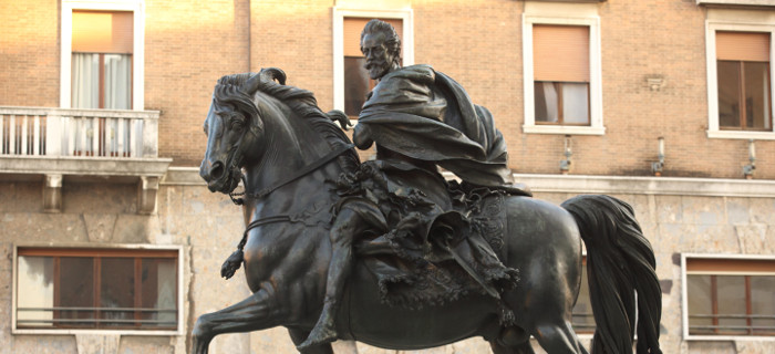 Statua equestre di Francesco Mochi. Fotografia di Pagani, Archivio Comune di Piacenza