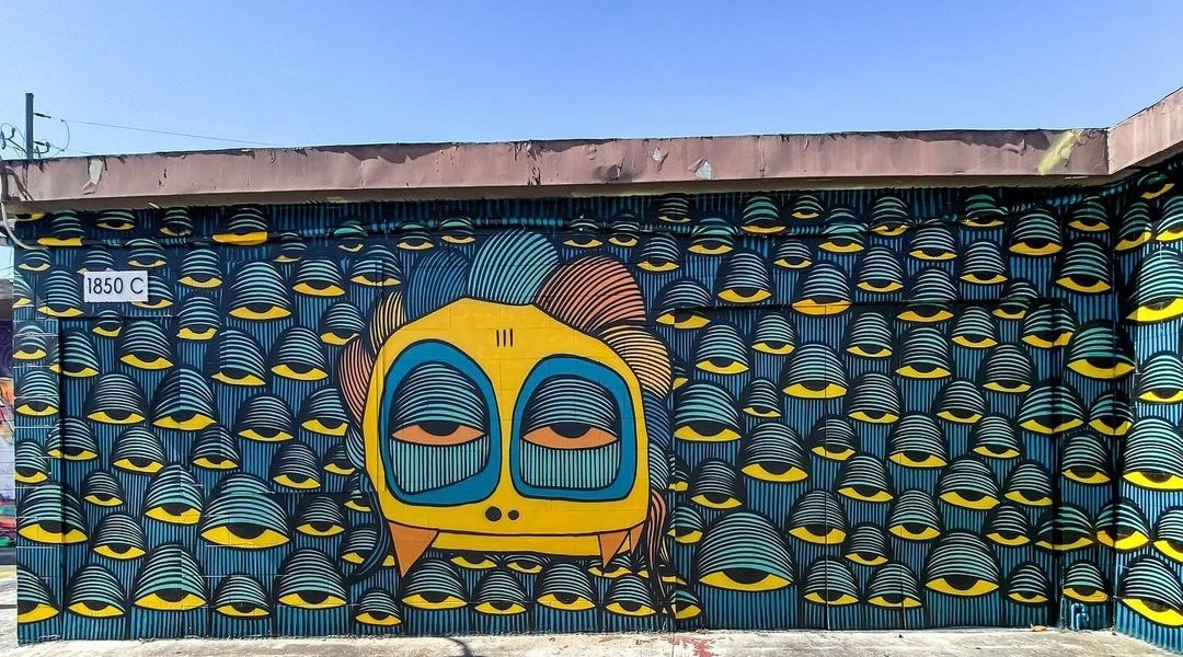 Ahol Sniffs Glue @ Atlantic Beach, USA