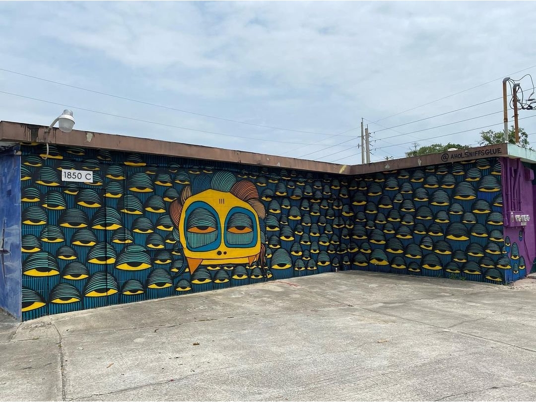 Ahol Sniffs Glue @ Atlantic Beach, USA