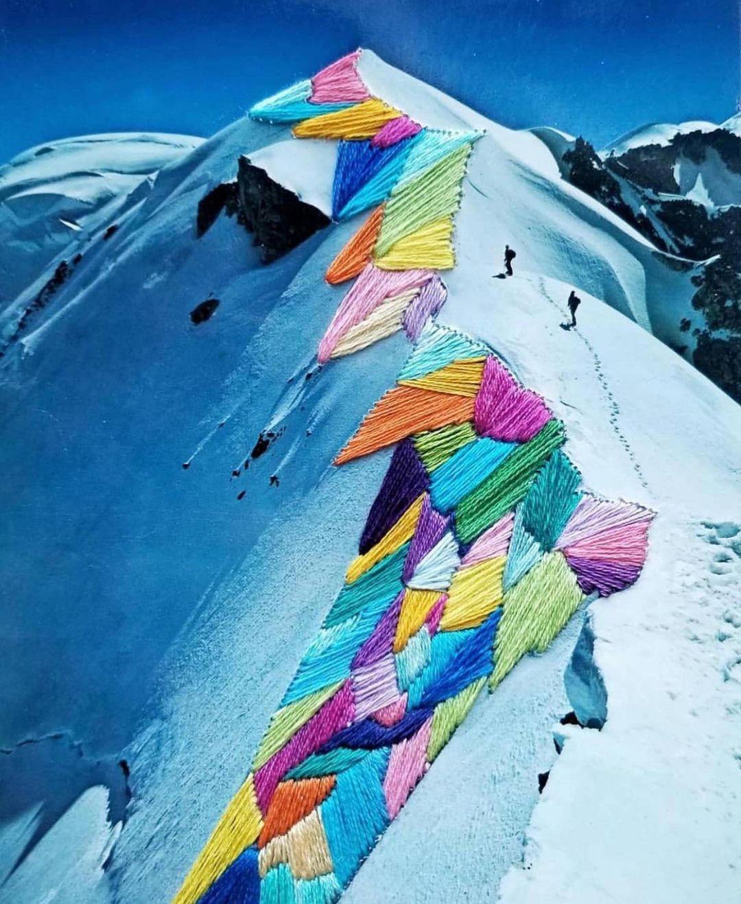 Cartolina ricamata di Han Cao