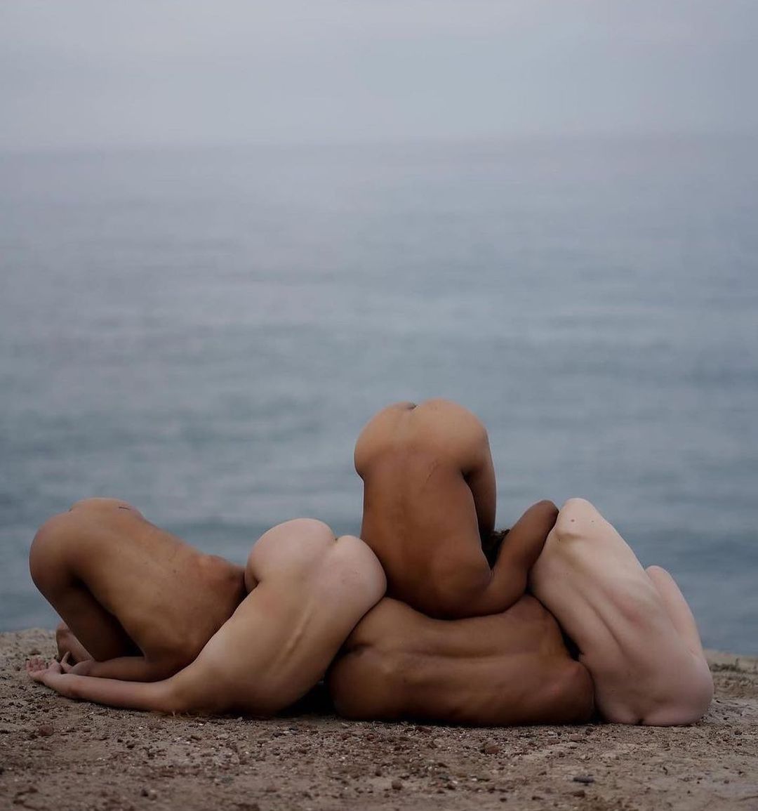 "Human Architecture" is a series by Los Angeles choreographer and art director Jacob Jonas that explores the relationship of the naked body in natural settings