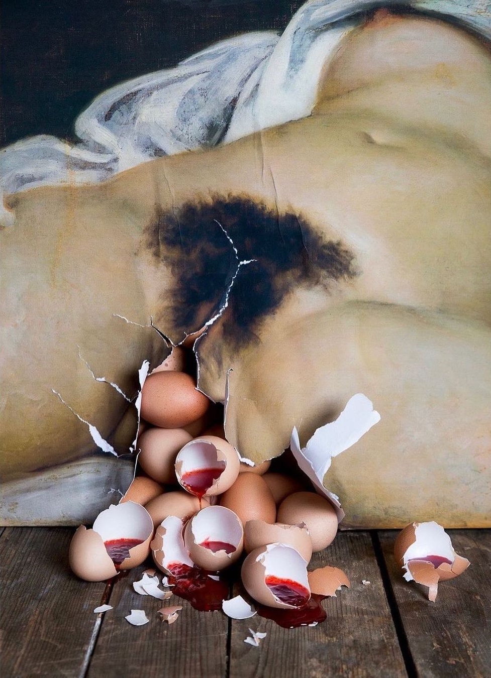 "Venus in Shell" by the artistic duo Rouge Grenade, made up of Belgian photographer Lucile Dizier and French illustrator Pauline Wathelet Project developed on the work L'Origine du monde (The origin of the world) by Gustave Courbet