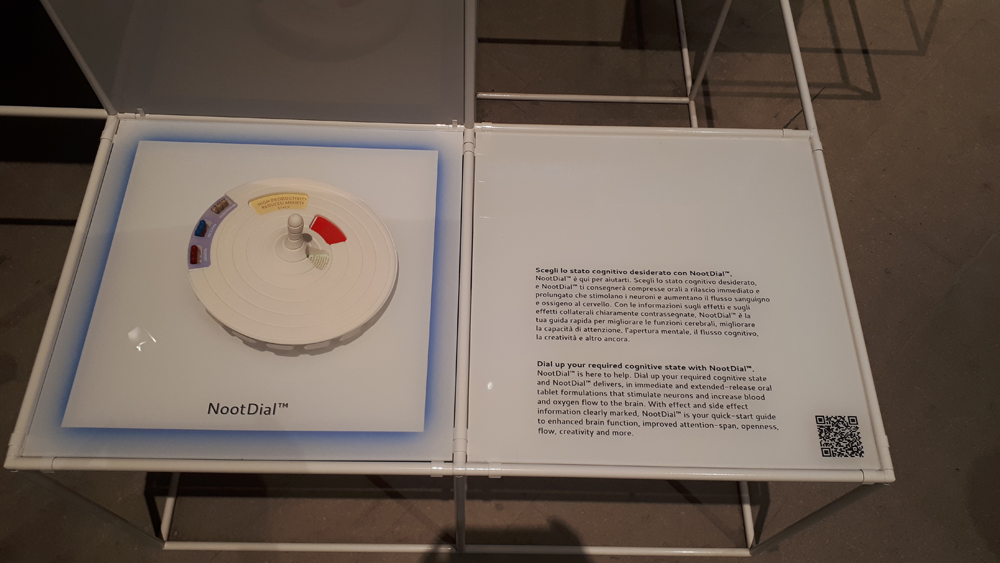 "Catalog for the Post-Human" di Jessica Charlesworth