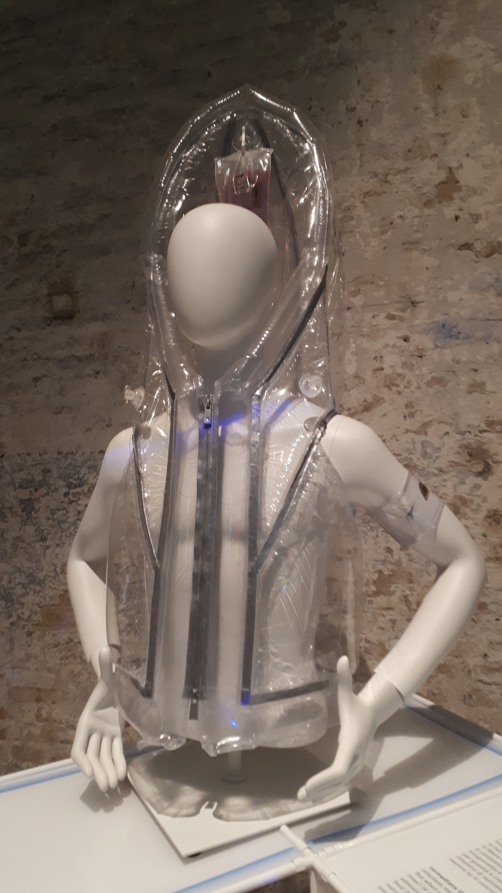 "Catalog for the Post-Human" di Jessica Charlesworth