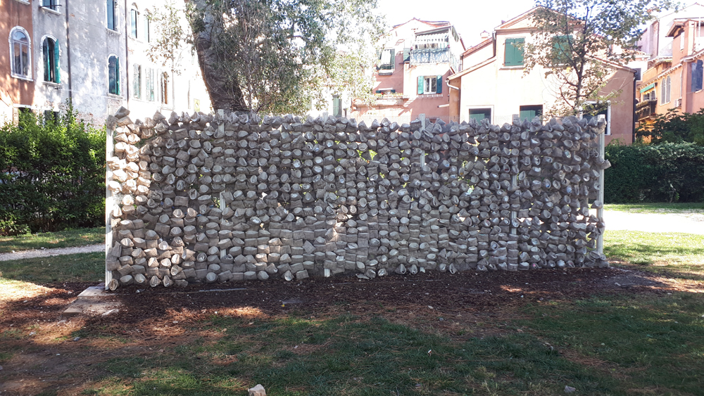 "Letters from Beirut" di Tessa e Tara Sakhi ai Giardini di Marinaressa