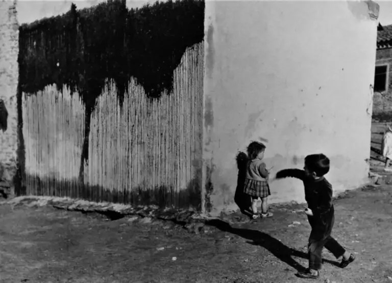 Ramón Masats, Can Anglada, Tarrasa, 1955, copyright Galeria Blanca Berlin