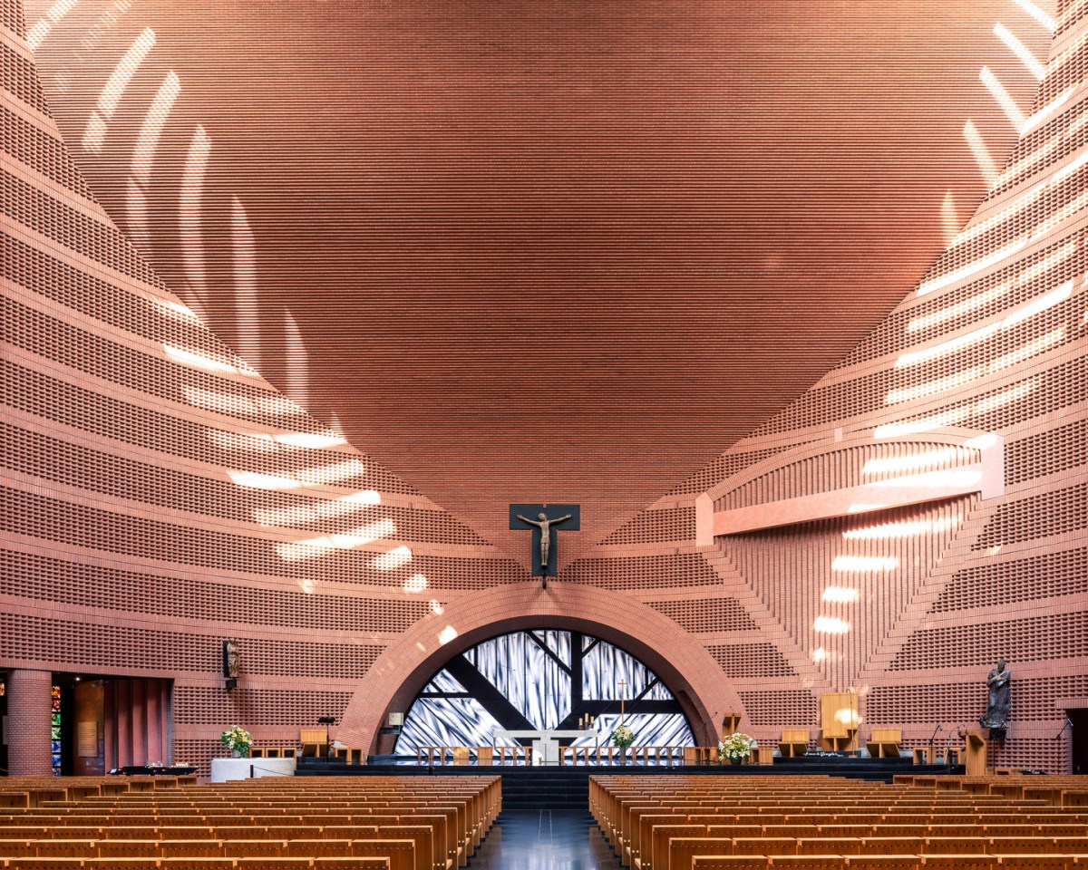 Thibaud Poirier. Cathédrale de la Résurrection, Evry, France (Mario Botta, 1999)