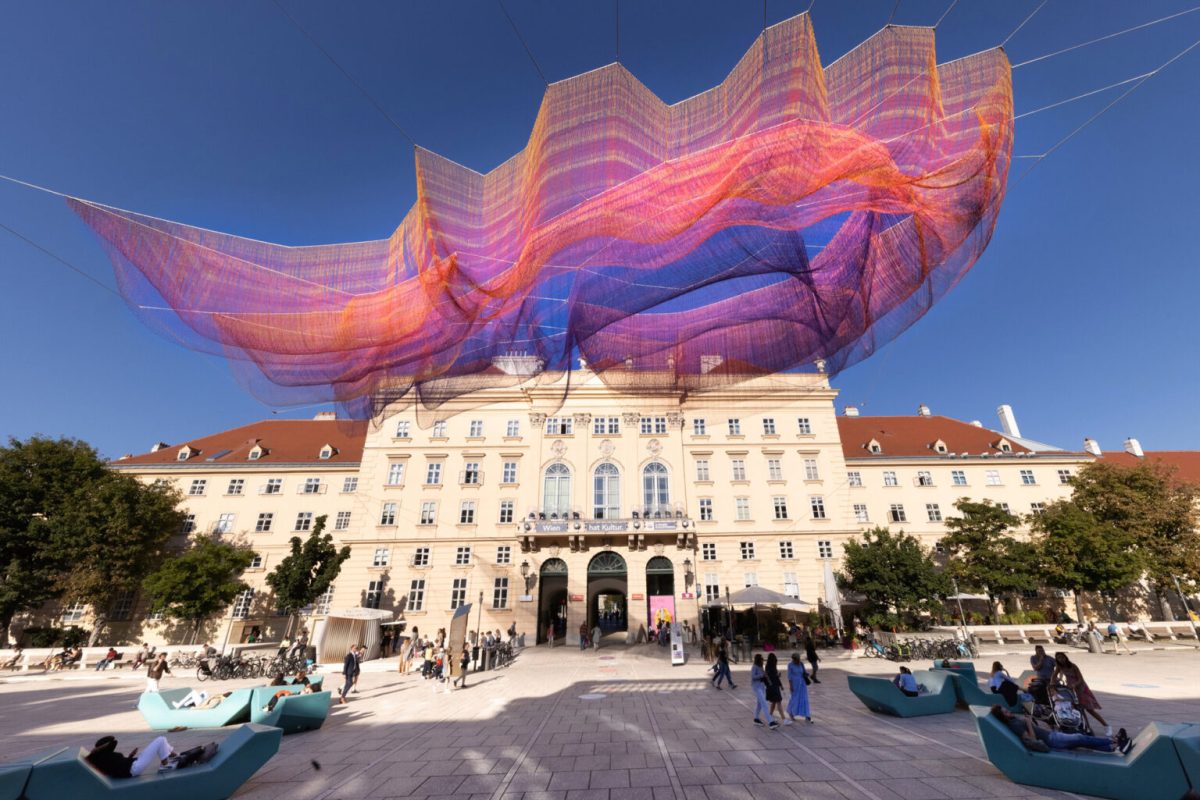 Janet Echelman. “Earthtime 1.78” (2021), Vienna