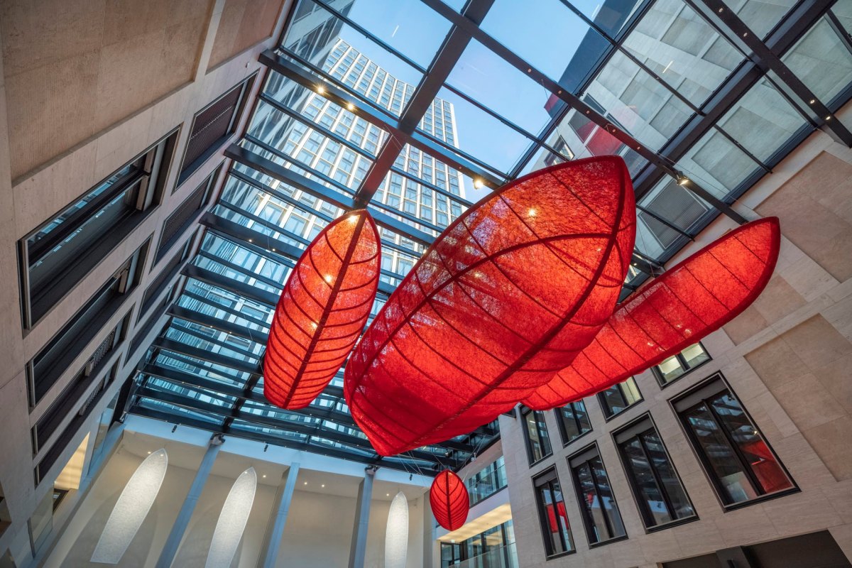 "Passage" by Chiharu Shiota @ the Winx Tower in Frankfurt/ Main