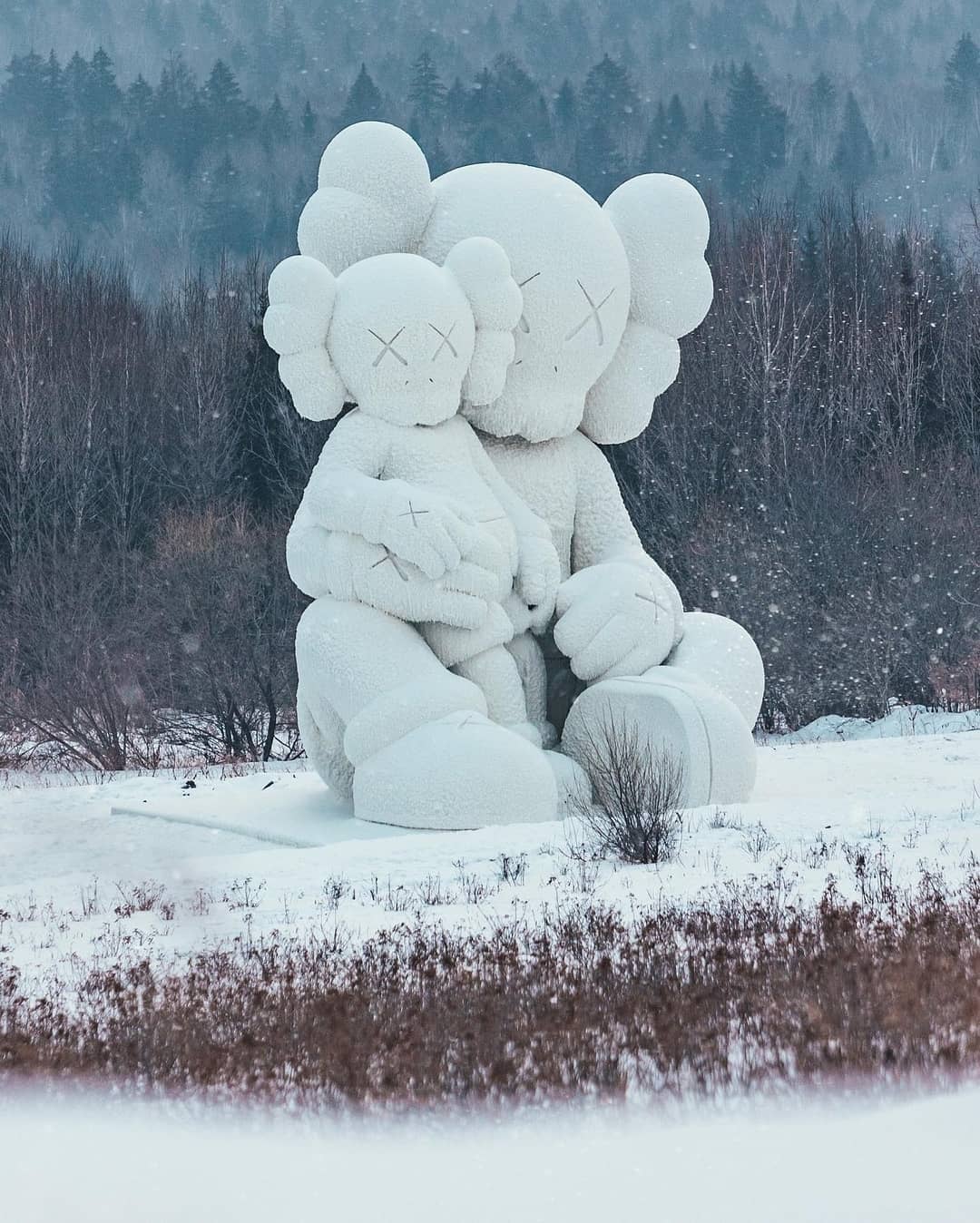 Yesterday 15 of January 2022 was the last day of KAWS:HOLIDAY's wintry retreat in the Changbai Mountain in Jilin Province, China. Photo by HYPEBEAST