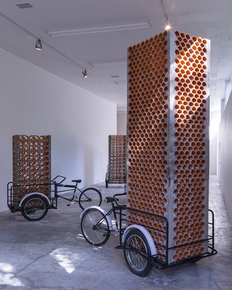 "Protogeometries, Essay on the Anexact" by Héctor Zamora