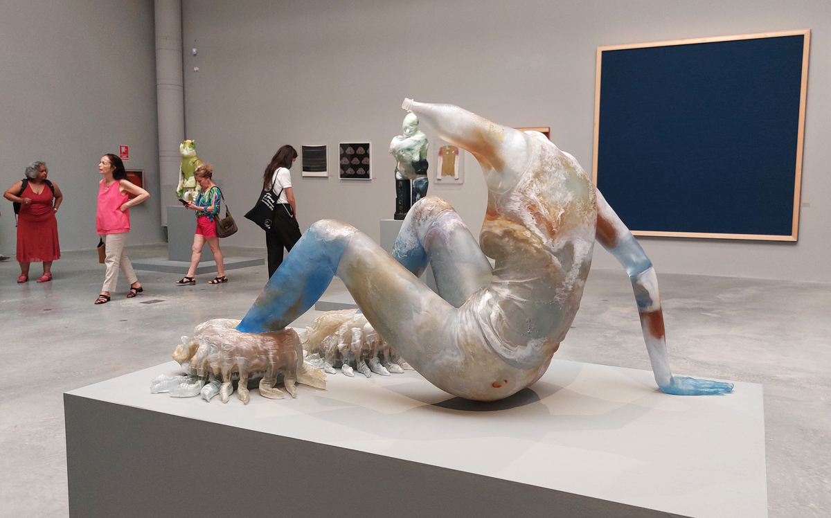 Andra Ursuţa @ Venice Art Biennale 2022