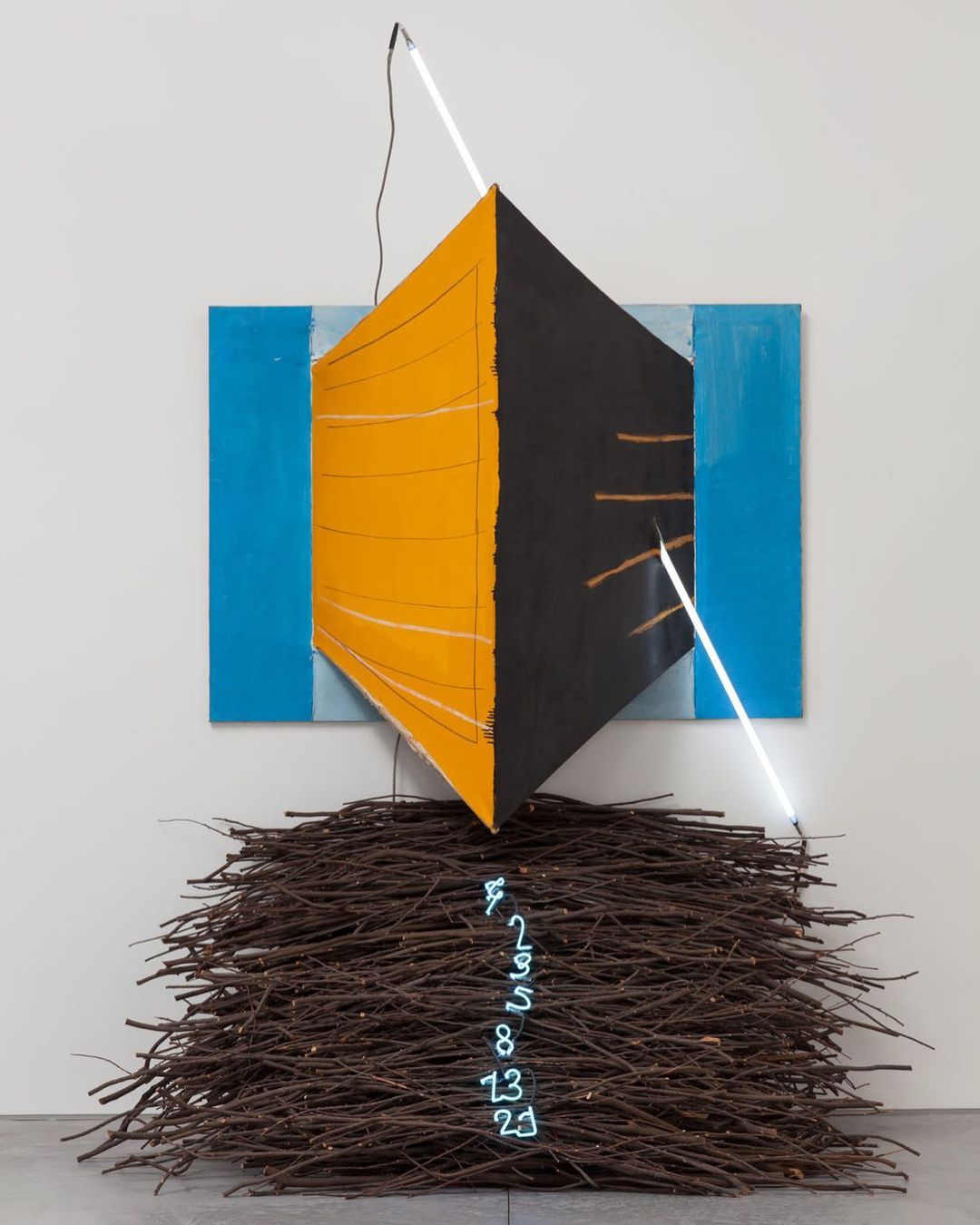 "Vento preistorico dalle montagne gelate" by Mario Merz