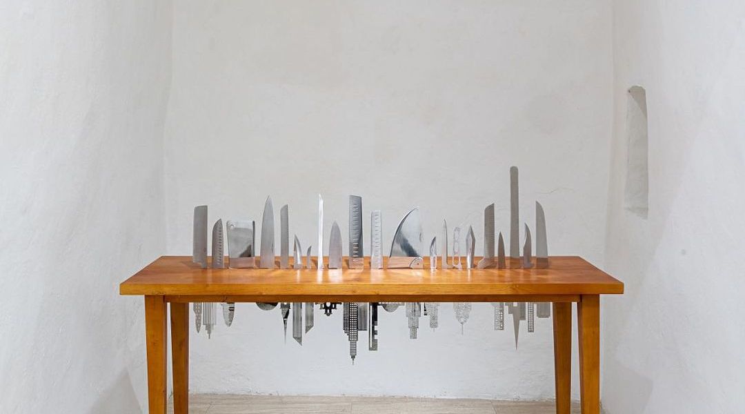 "Testigos/Las raíces del mundo" by Carlos Garaicoa