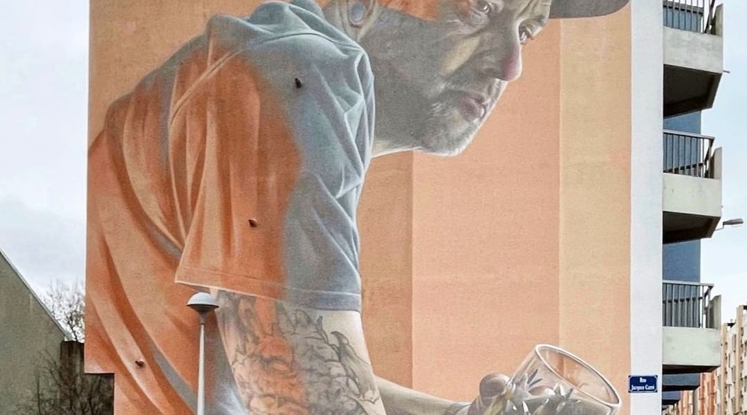 Smug @ Calais, France