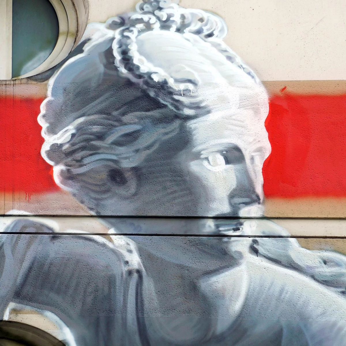 Ozmo @ Paris, France