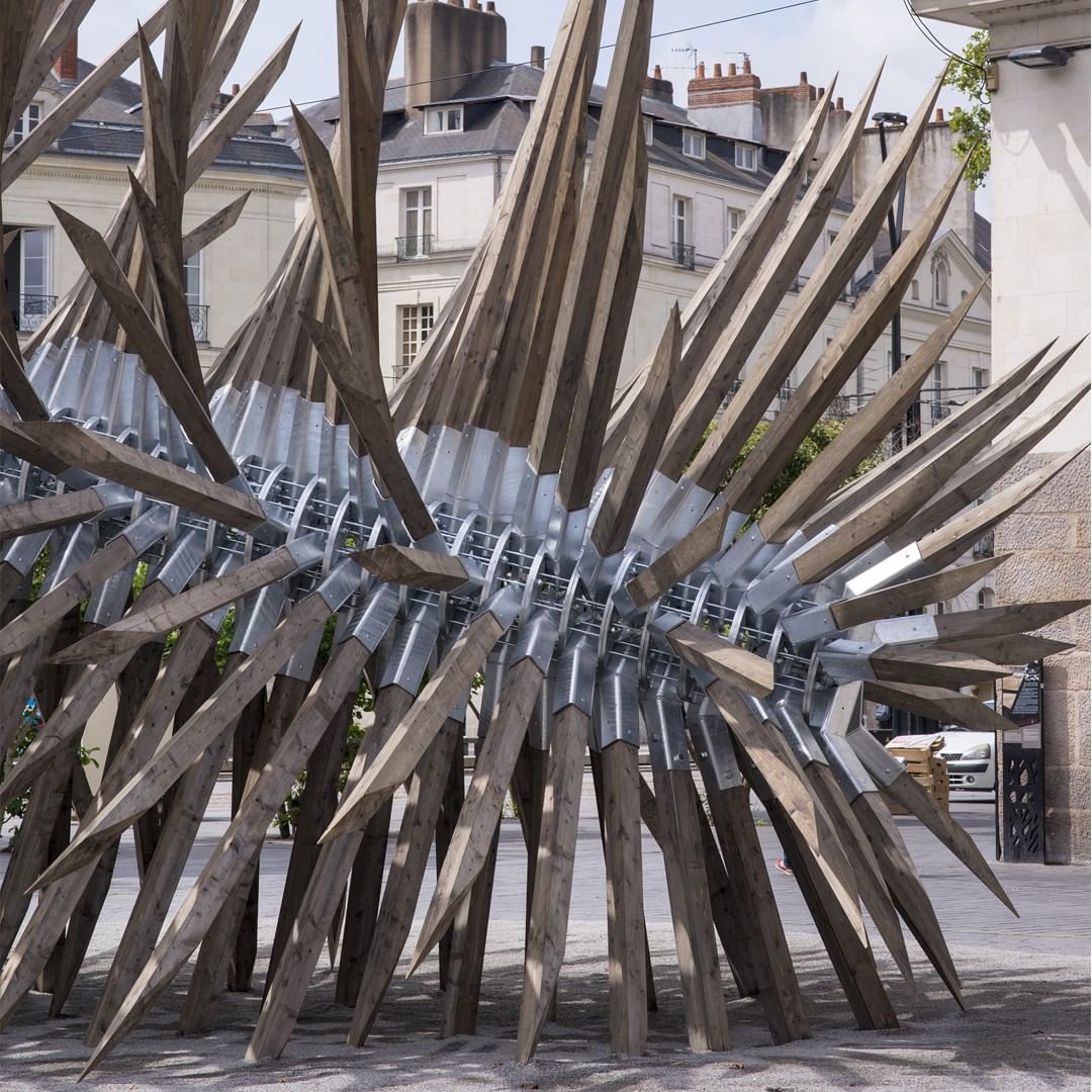 "Résolution des forces en présence" by Vincent Mauger