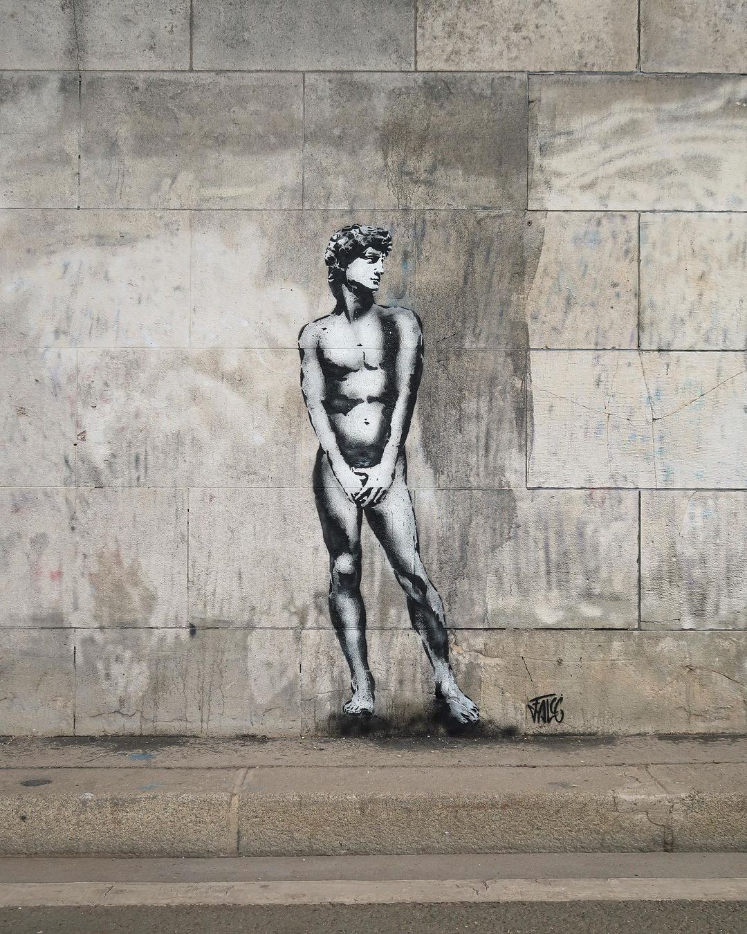 Falco @ Paris, France